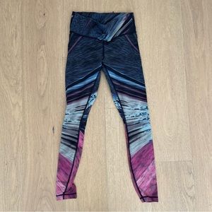 Lululemon leggings size 6